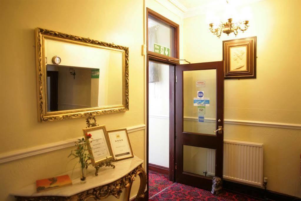 צ'סטר Hamilton Court Hotel מראה חיצוני תמונה
